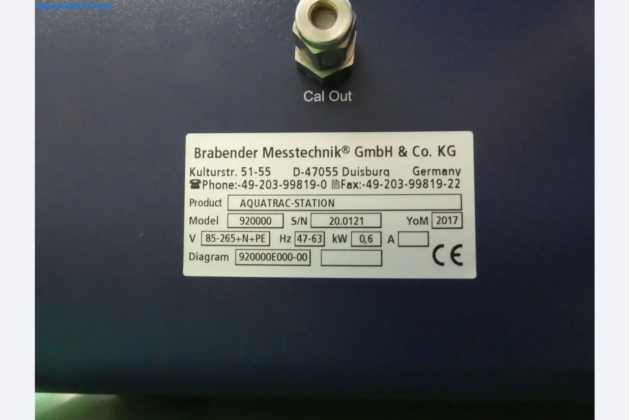 Machines de moulage par injection, machines CNC & lignes d'assemblage pour les éléments chauffants et les composants automobiles-1