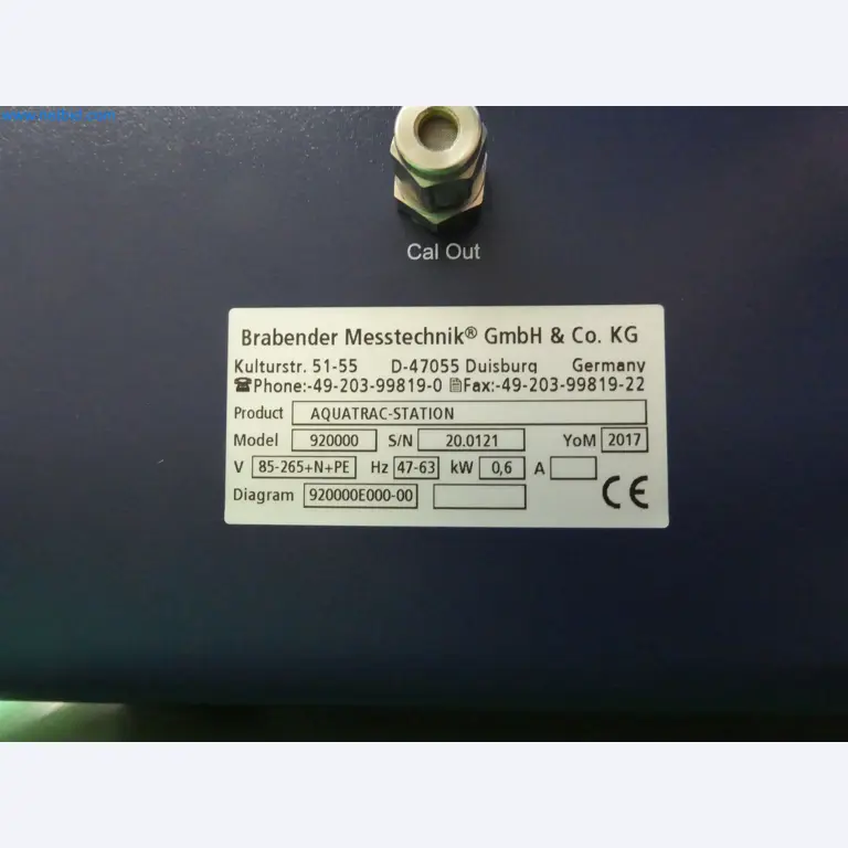 Machines de moulage par injection, machines CNC & lignes d'assemblage pour les éléments chauffants et les composants automobiles-1