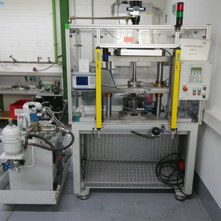 Installation de pressage hydraulique (30) KFM Fichter KFM1155