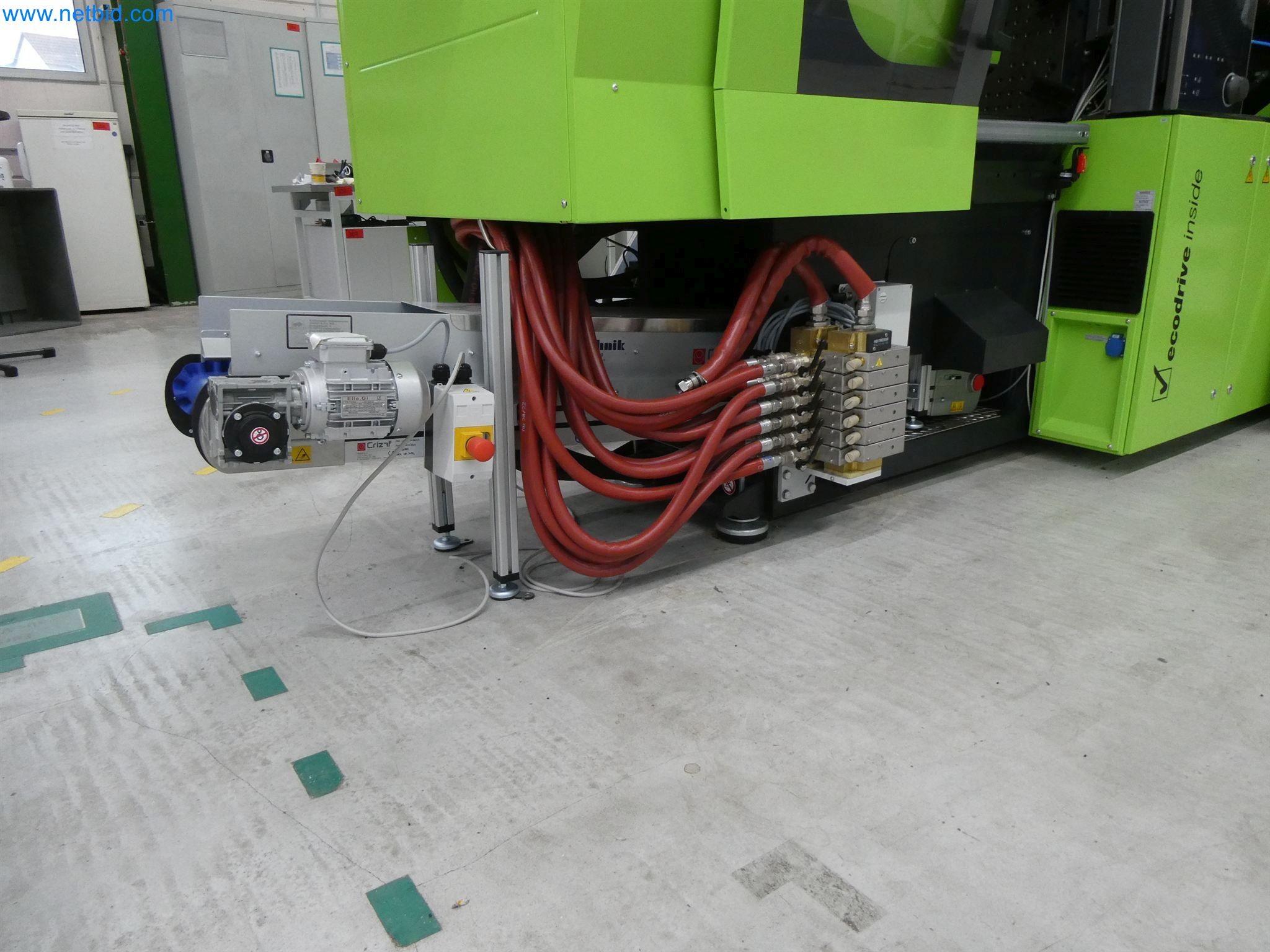 Machines de moulage par injection, machines CNC & lignes d'assemblage pour les éléments chauffants et les composants automobiles-14