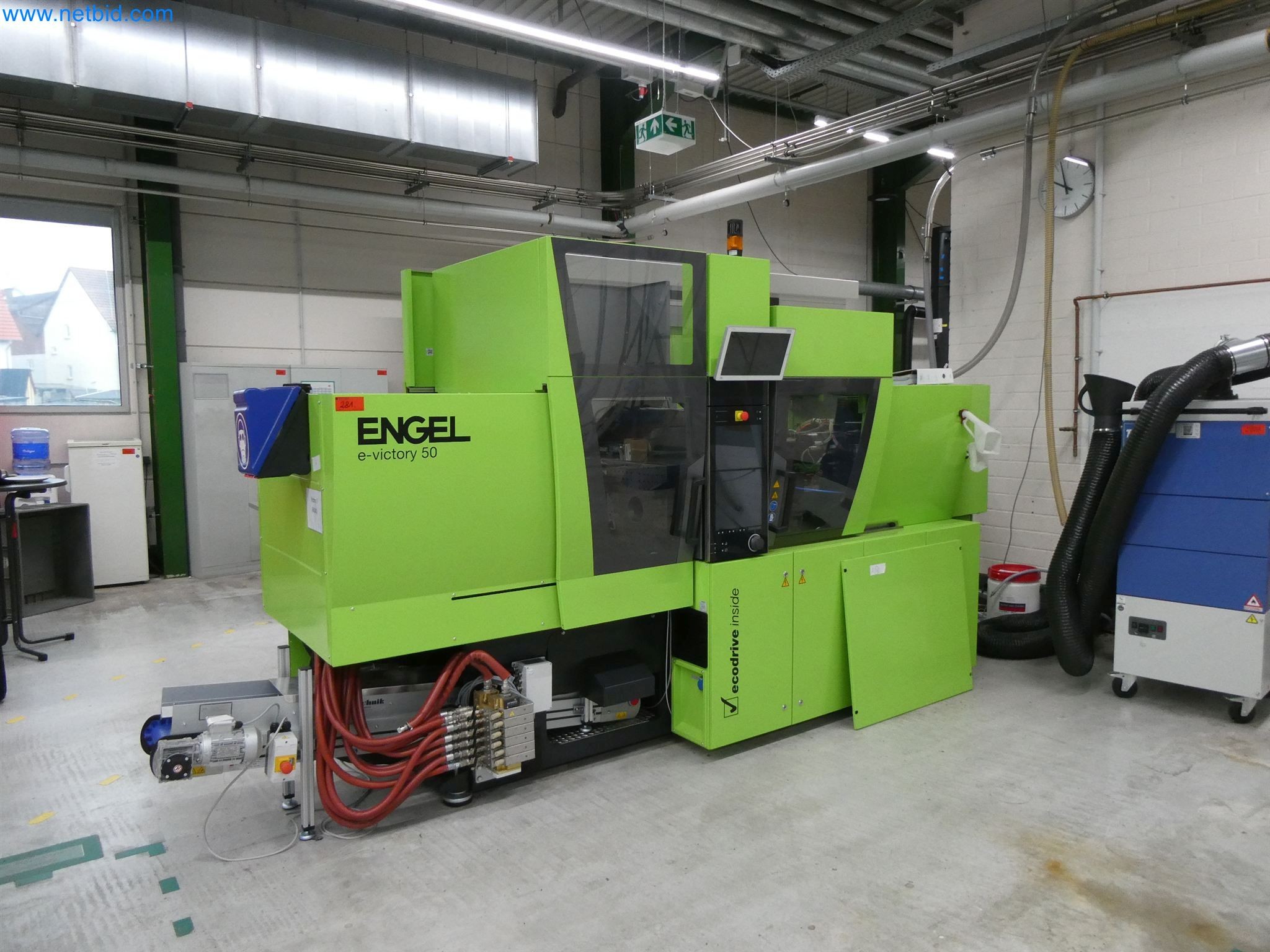 Machines de moulage par injection, machines CNC & lignes d'assemblage pour les éléments chauffants et les composants automobiles-1