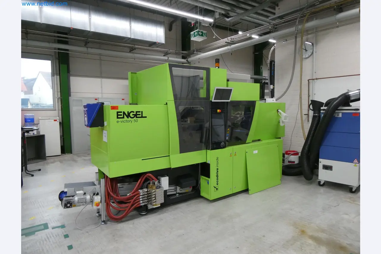 Machines de moulage par injection, machines CNC & lignes d'assemblage pour les éléments chauffants et les composants automobiles-1