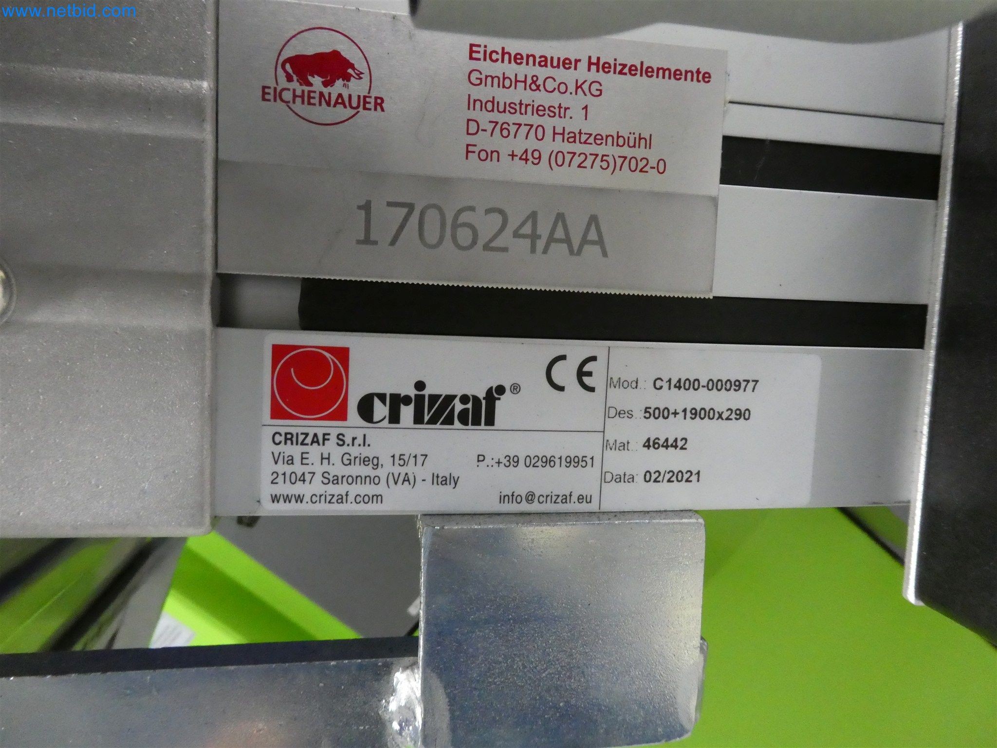 Machines de moulage par injection, machines CNC & lignes d'assemblage pour les éléments chauffants et les composants automobiles-1