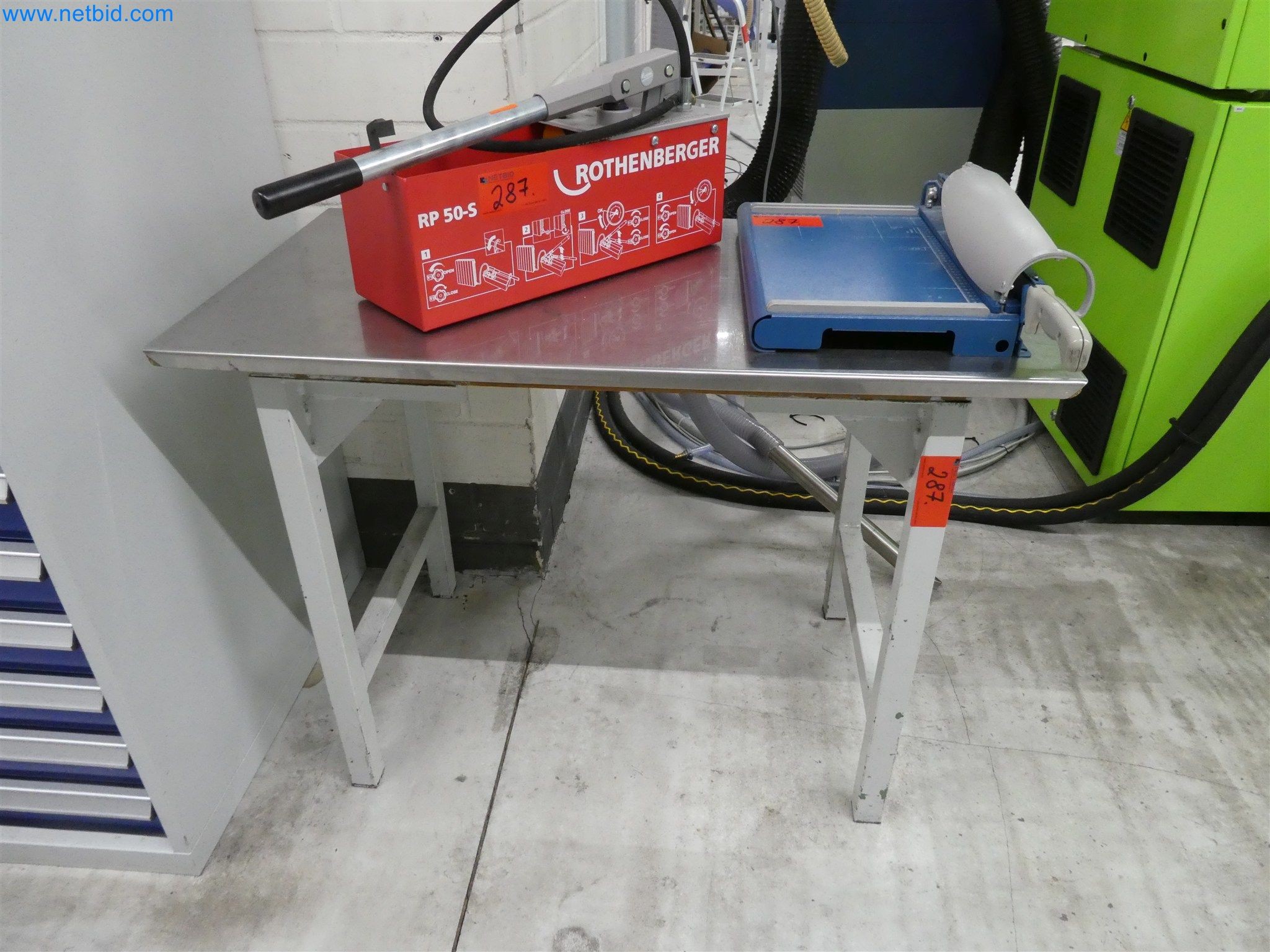 Machines de moulage par injection, machines CNC & lignes d'assemblage pour les éléments chauffants et les composants automobiles-1