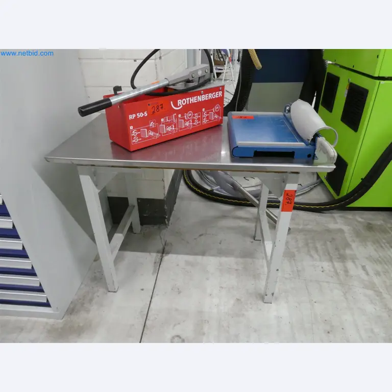 Machines de moulage par injection, machines CNC & lignes d'assemblage pour les éléments chauffants et les composants automobiles-1