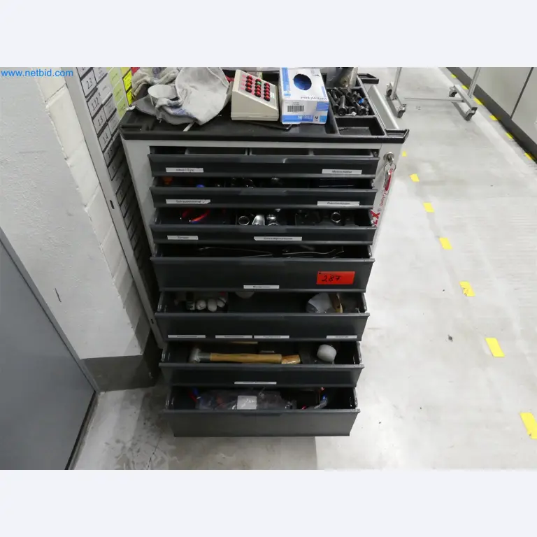 Machines de moulage par injection, machines CNC & lignes d'assemblage pour les éléments chauffants et les composants automobiles-2