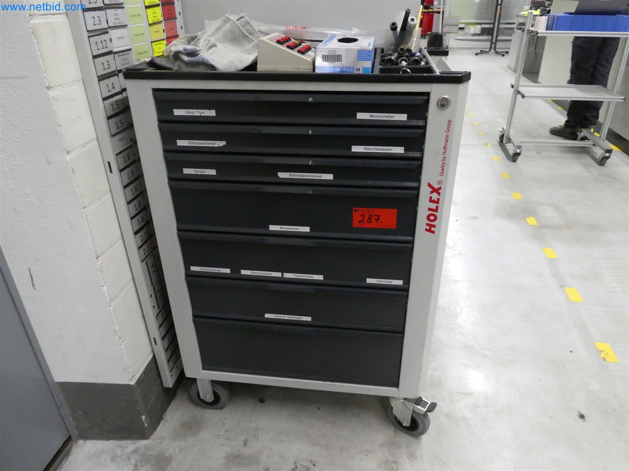 Machines de moulage par injection, machines CNC & lignes d'assemblage pour les éléments chauffants et les composants automobiles-3