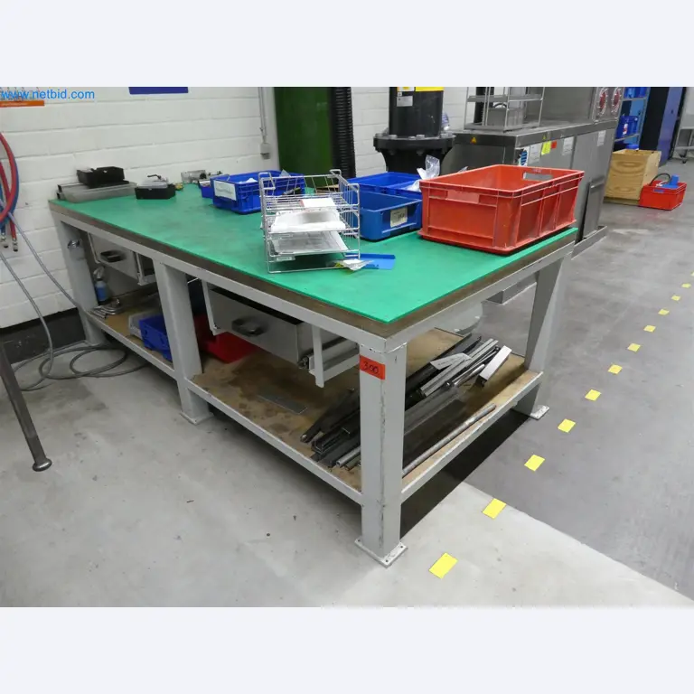 Machines de moulage par injection, machines CNC & lignes d'assemblage pour les éléments chauffants et les composants automobiles-1