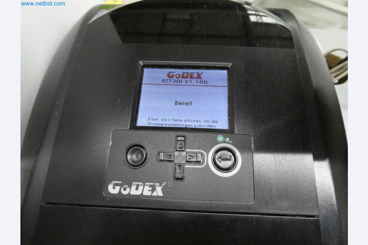 Machines de moulage par injection, machines CNC & lignes d'assemblage pour les éléments chauffants et les composants automobiles-2