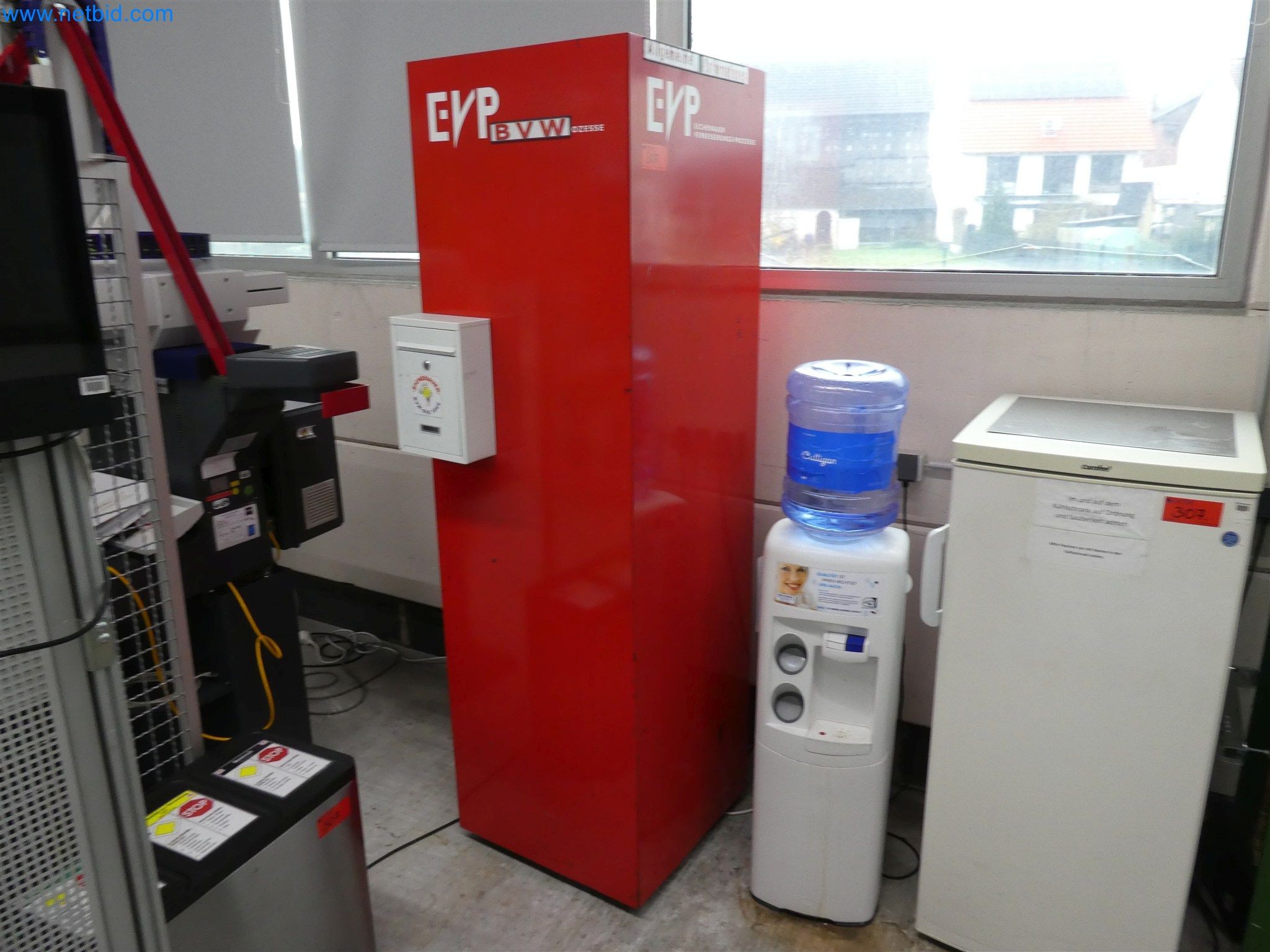 Machines de moulage par injection, machines CNC & lignes d'assemblage pour les éléments chauffants et les composants automobiles-3