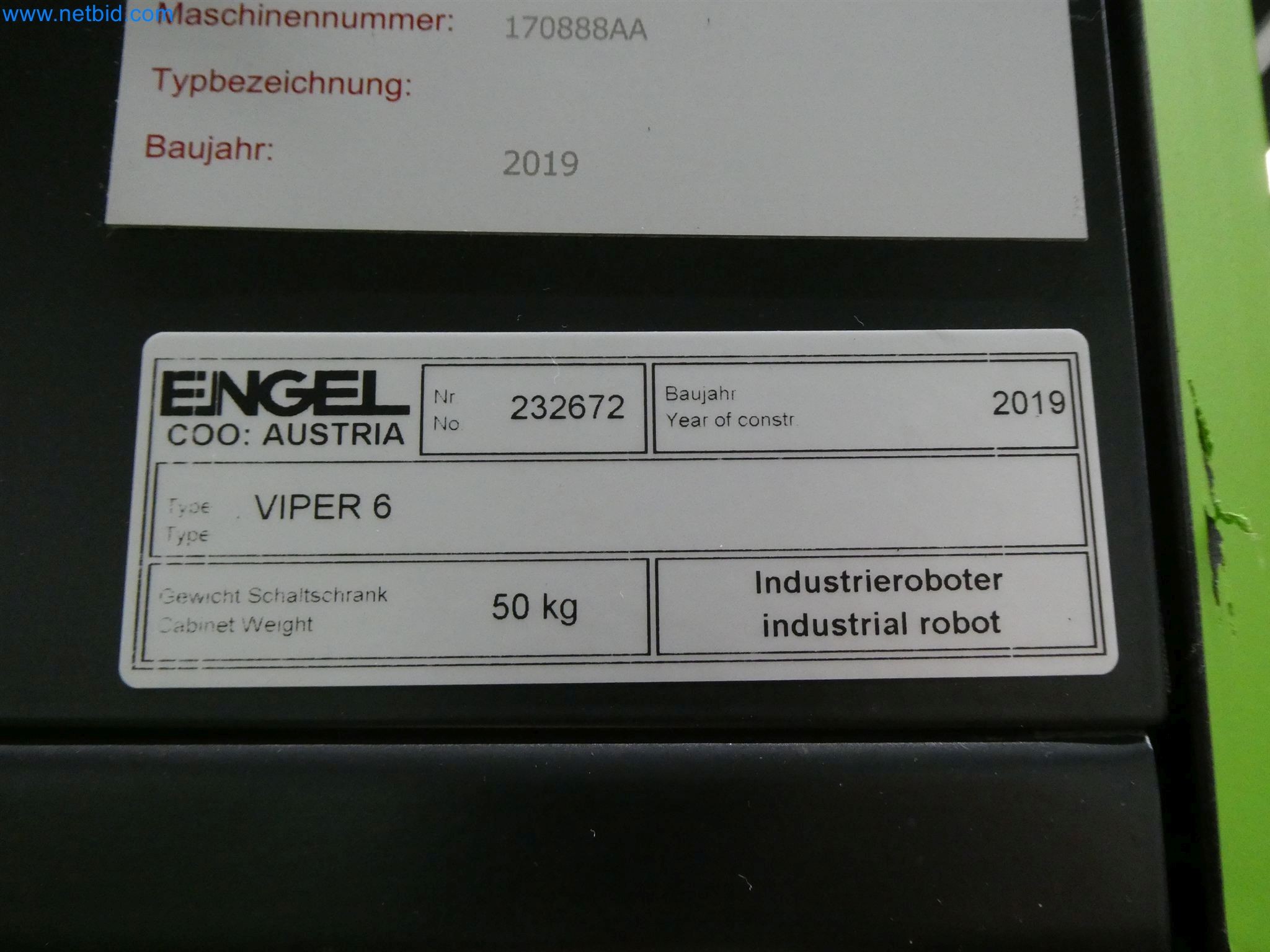 Vstřikovací stroje, CNC stroje a montážní linky pro topná tělesa a automobilové komponenty-3