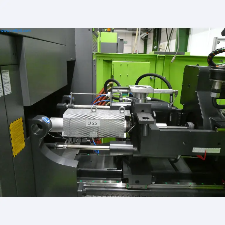 Vstřikovací stroje, CNC stroje a montážní linky pro topná tělesa a automobilové komponenty-9