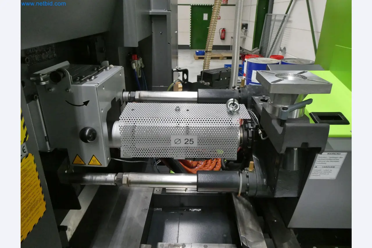 Vstřikovací stroje, CNC stroje a montážní linky pro topná tělesa a automobilové komponenty-12