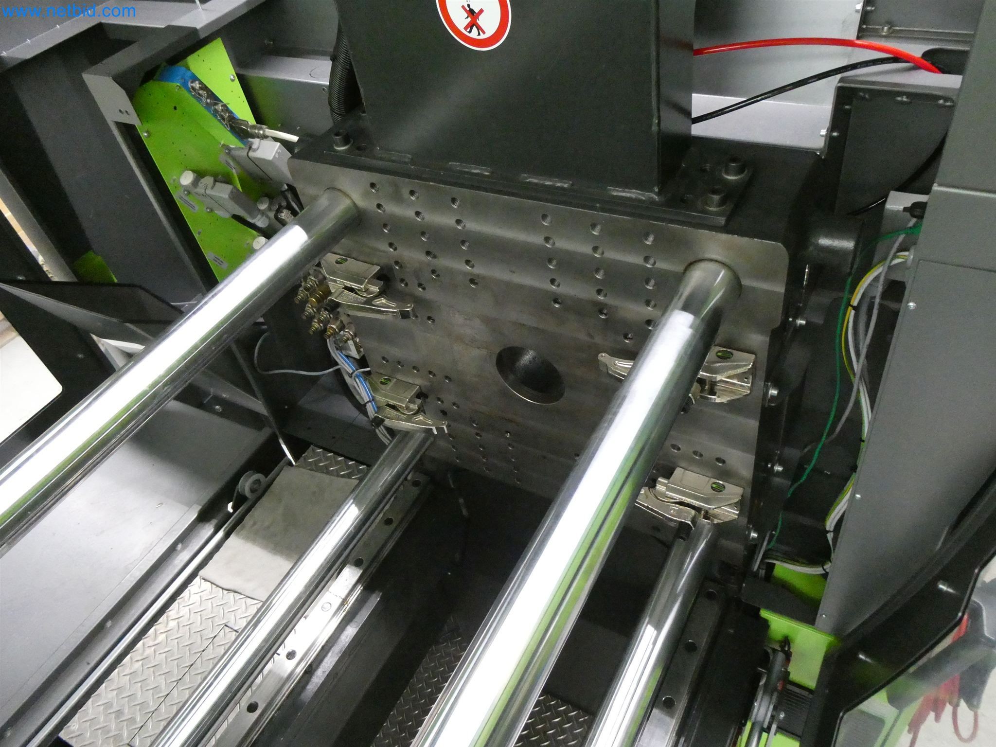 Vstřikovací stroje, CNC stroje a montážní linky pro topná tělesa a automobilové komponenty-14