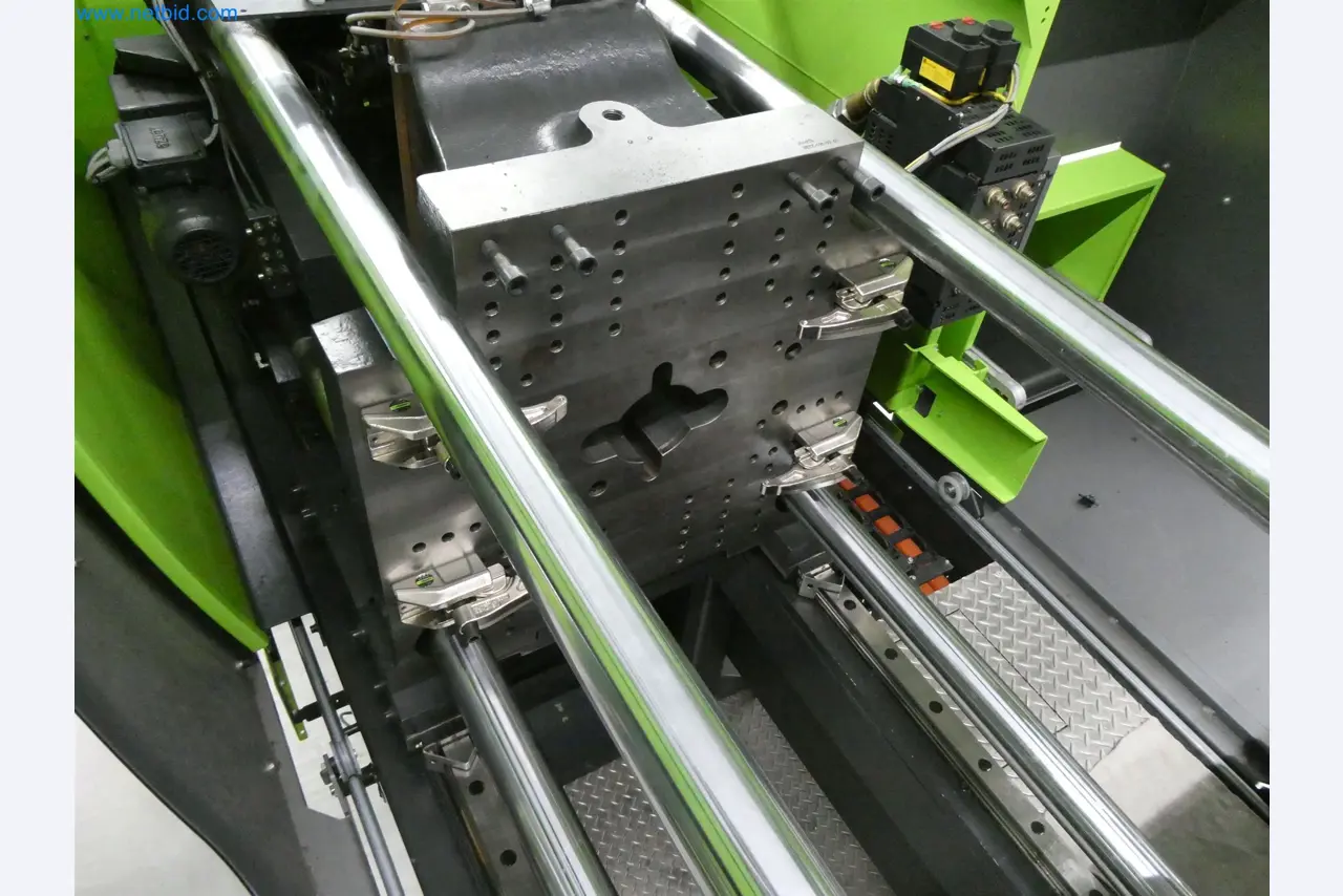 Vstřikovací stroje, CNC stroje a montážní linky pro topná tělesa a automobilové komponenty-15