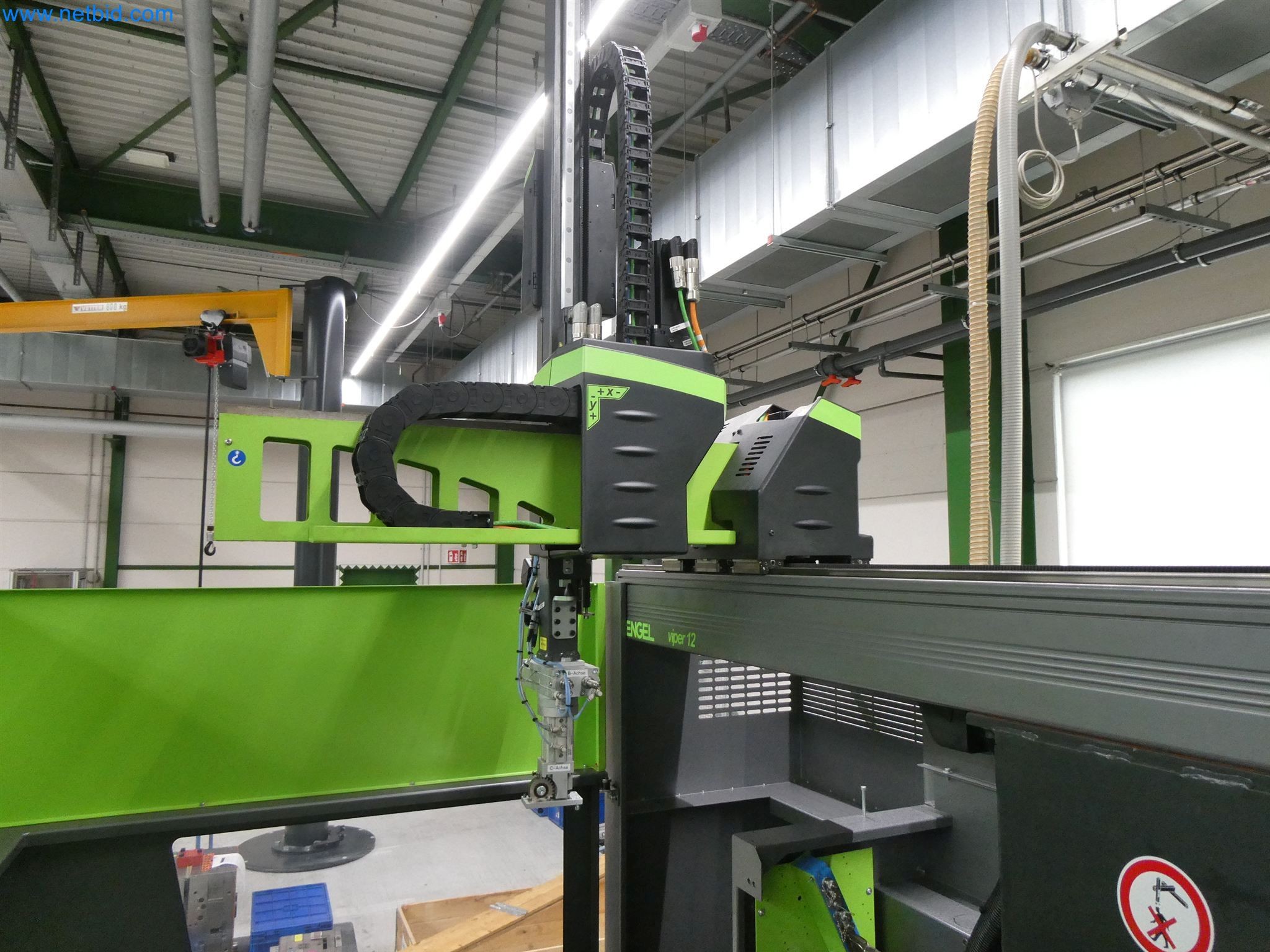 Vstřikovací stroje, CNC stroje a montážní linky pro topná tělesa a automobilové komponenty-16