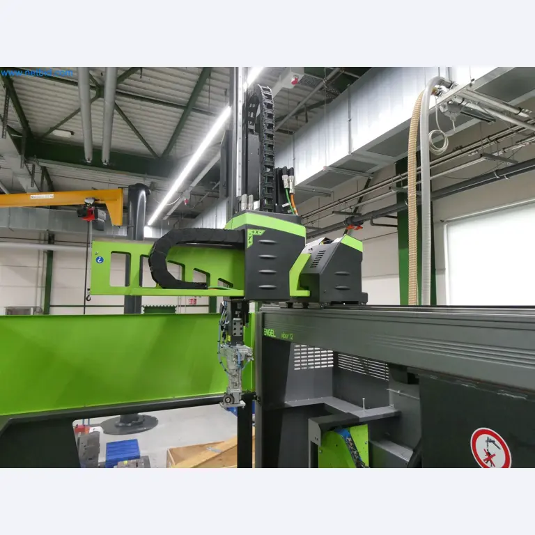 Vstřikovací stroje, CNC stroje a montážní linky pro topná tělesa a automobilové komponenty-16