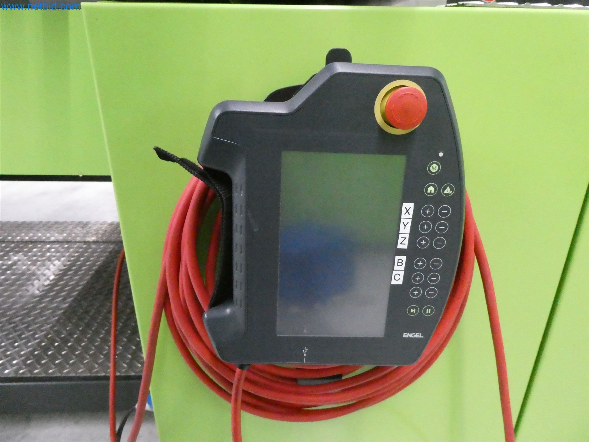 Vstřikovací stroje, CNC stroje a montážní linky pro topná tělesa a automobilové komponenty-19