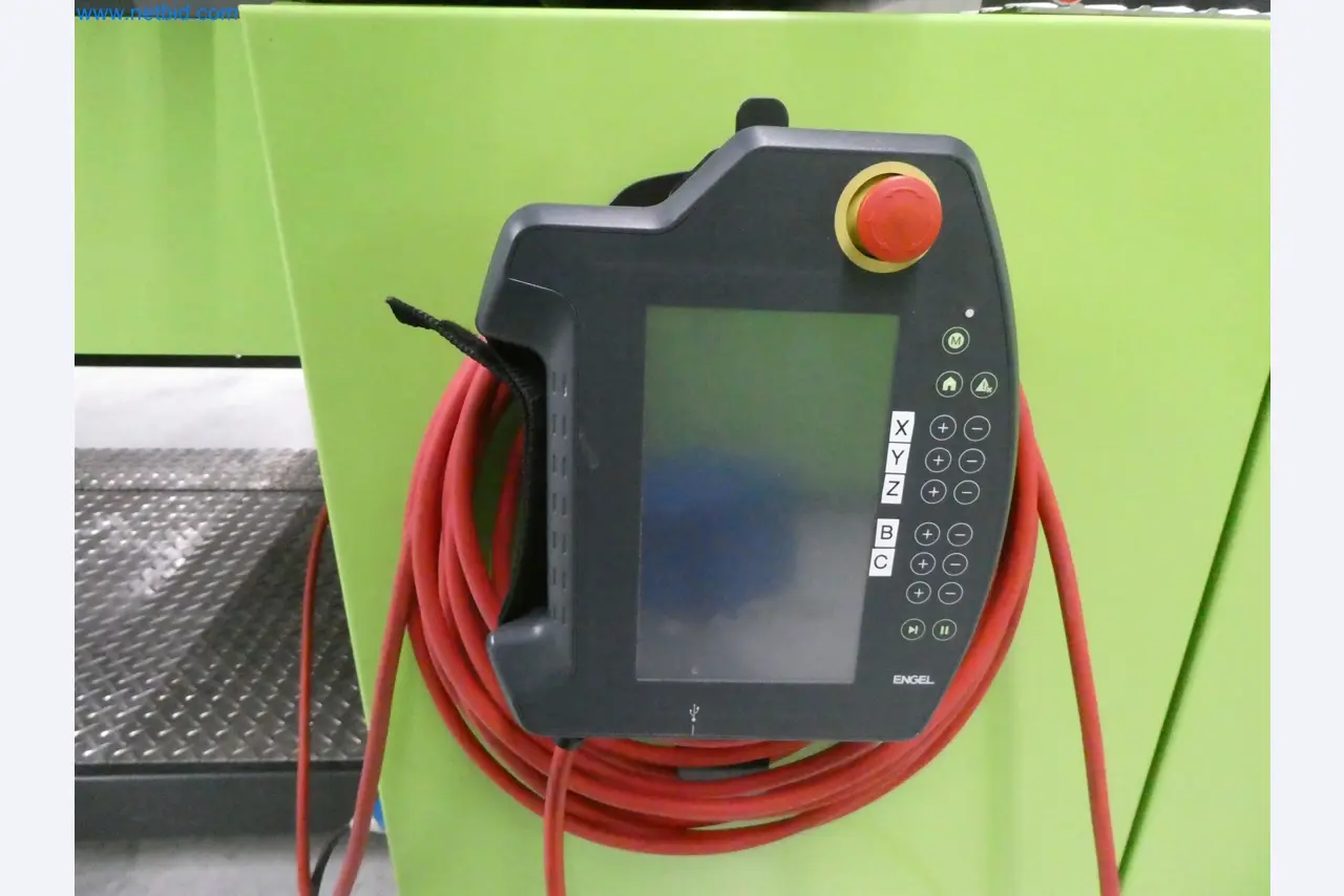 Vstřikovací stroje, CNC stroje a montážní linky pro topná tělesa a automobilové komponenty-19