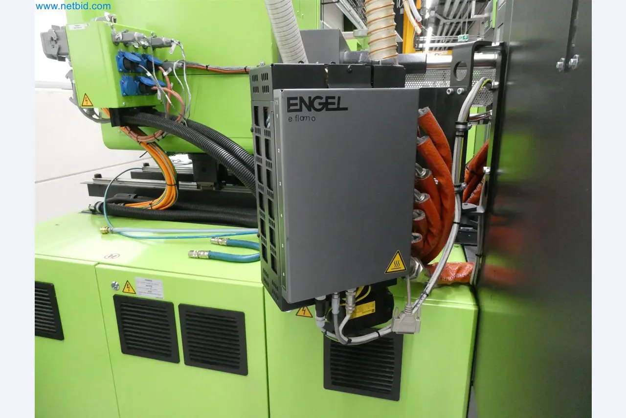 Vstřikovací stroje, CNC stroje a montážní linky pro topná tělesa a automobilové komponenty-5