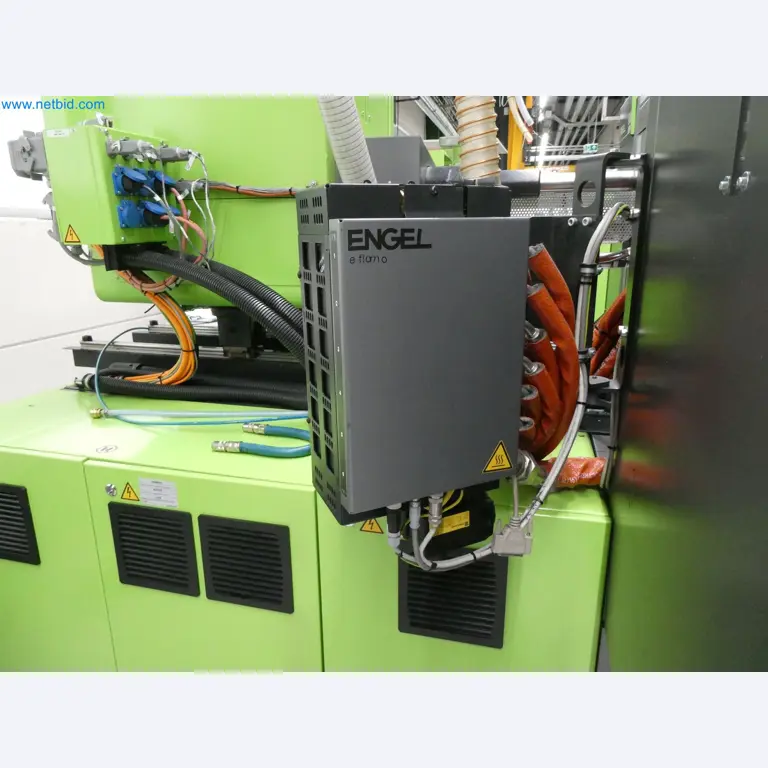 Vstřikovací stroje, CNC stroje a montážní linky pro topná tělesa a automobilové komponenty-5