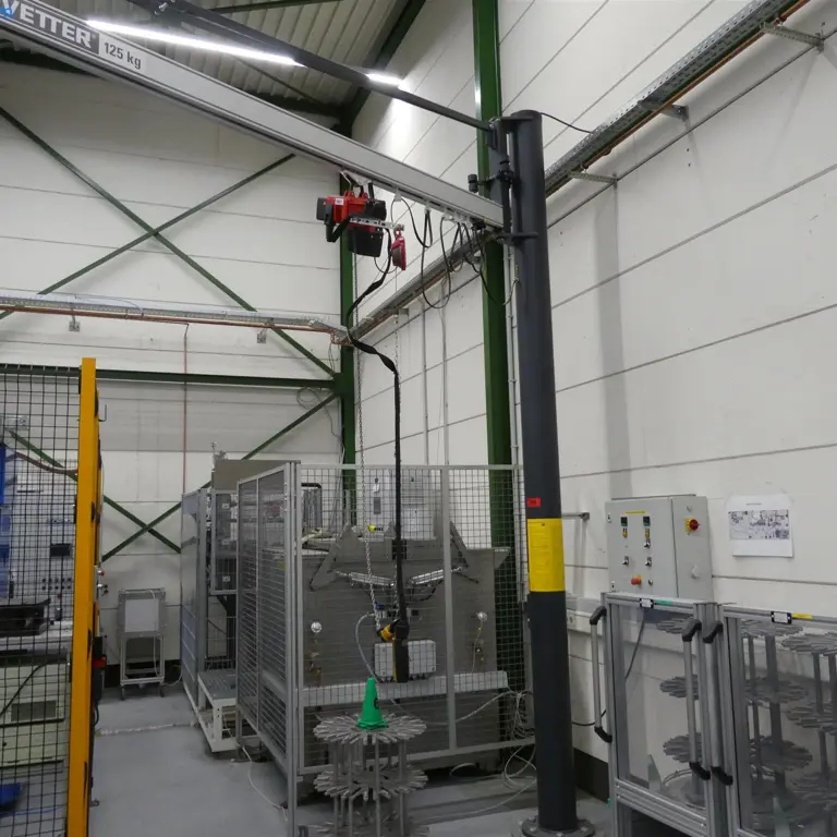 Grue pivotante sur colonne Vetter