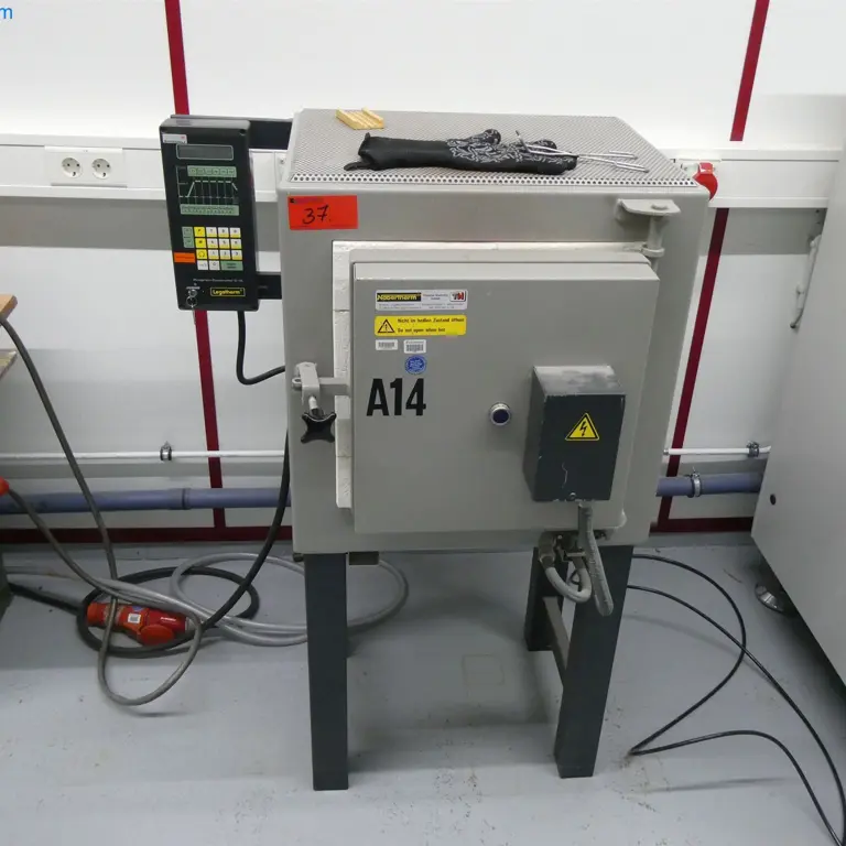 Four industriel Nabertherm N20/14