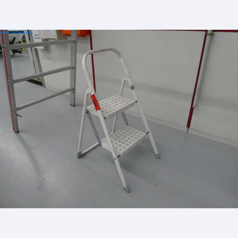 Máquinas de moldagem por injeção, máquinas CNC e linhas de montagem para elementos de aquecimento e componentes automóveis-1