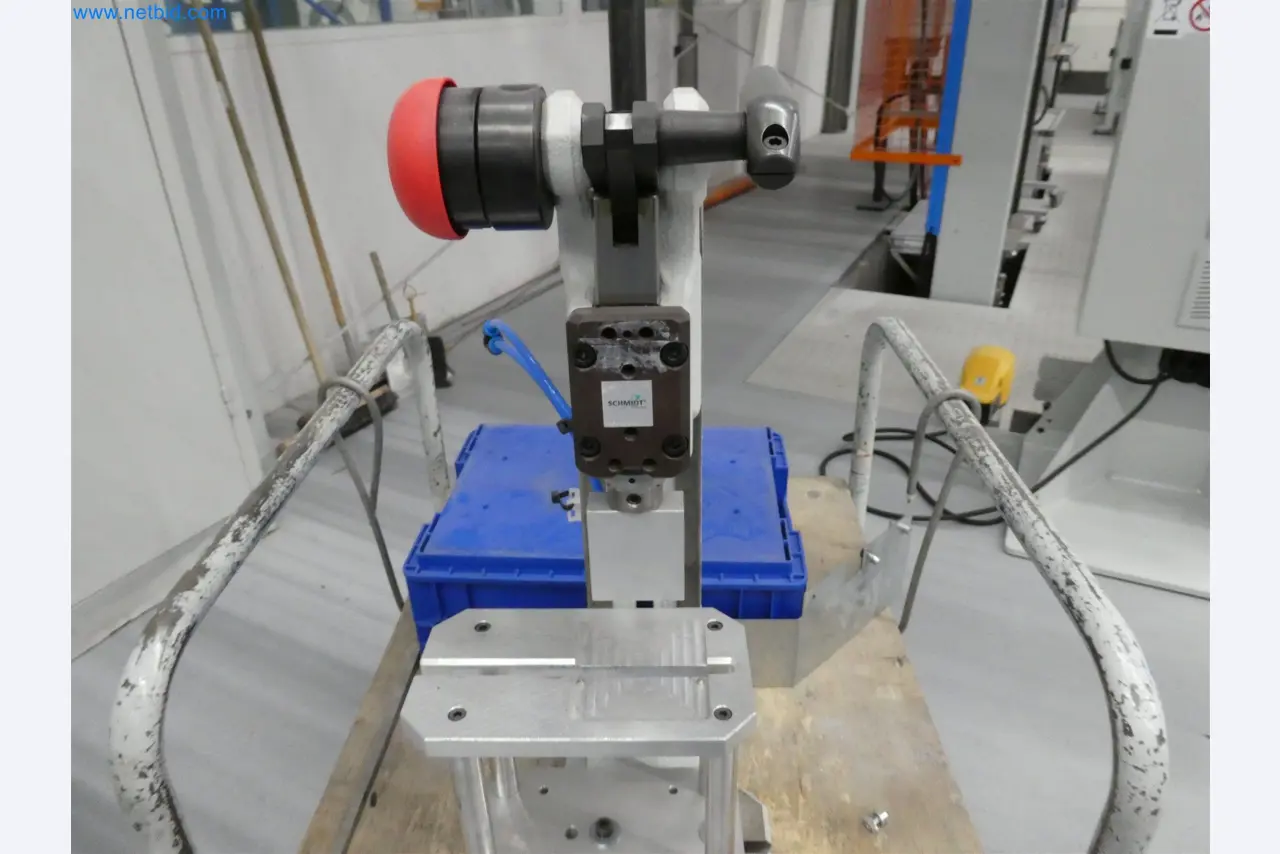 Máquinas de moldagem por injeção, máquinas CNC e linhas de montagem para elementos de aquecimento e componentes automóveis-4