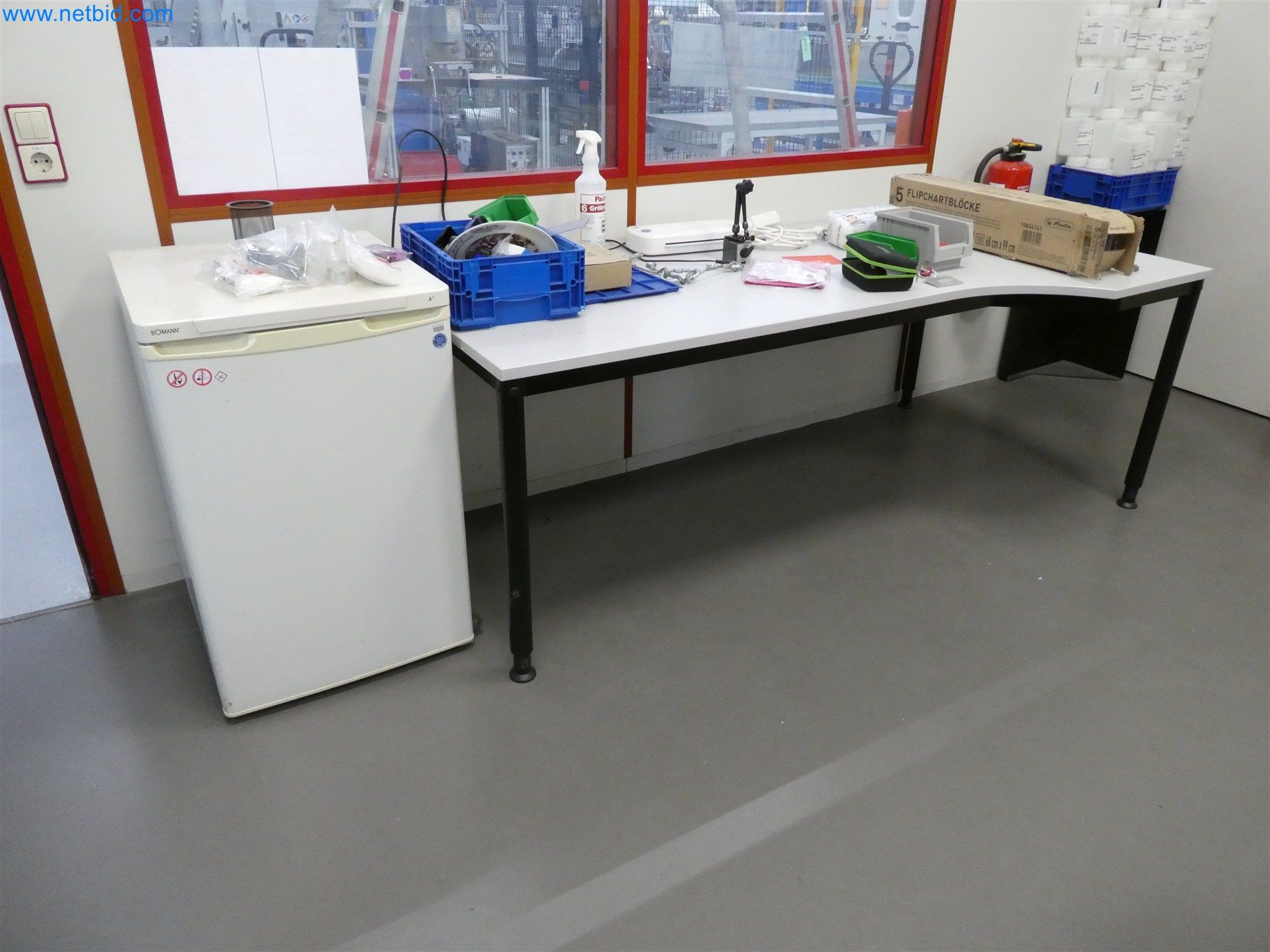 Máquinas de moldagem por injeção, máquinas CNC e linhas de montagem para elementos de aquecimento e componentes automóveis-2