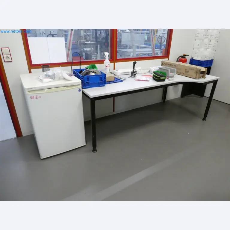 Máquinas de moldagem por injeção, máquinas CNC e linhas de montagem para elementos de aquecimento e componentes automóveis-2