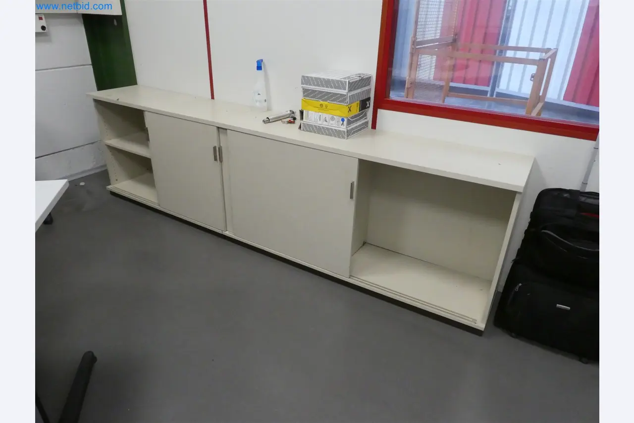 Máquinas de moldagem por injeção, máquinas CNC e linhas de montagem para elementos de aquecimento e componentes automóveis-4