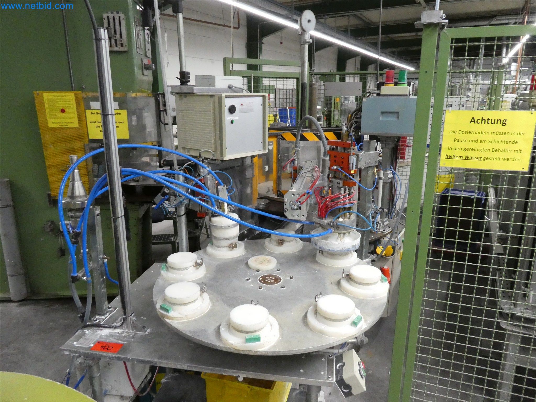 Máquinas de moldagem por injeção, máquinas CNC e linhas de montagem para elementos de aquecimento e componentes automóveis-7