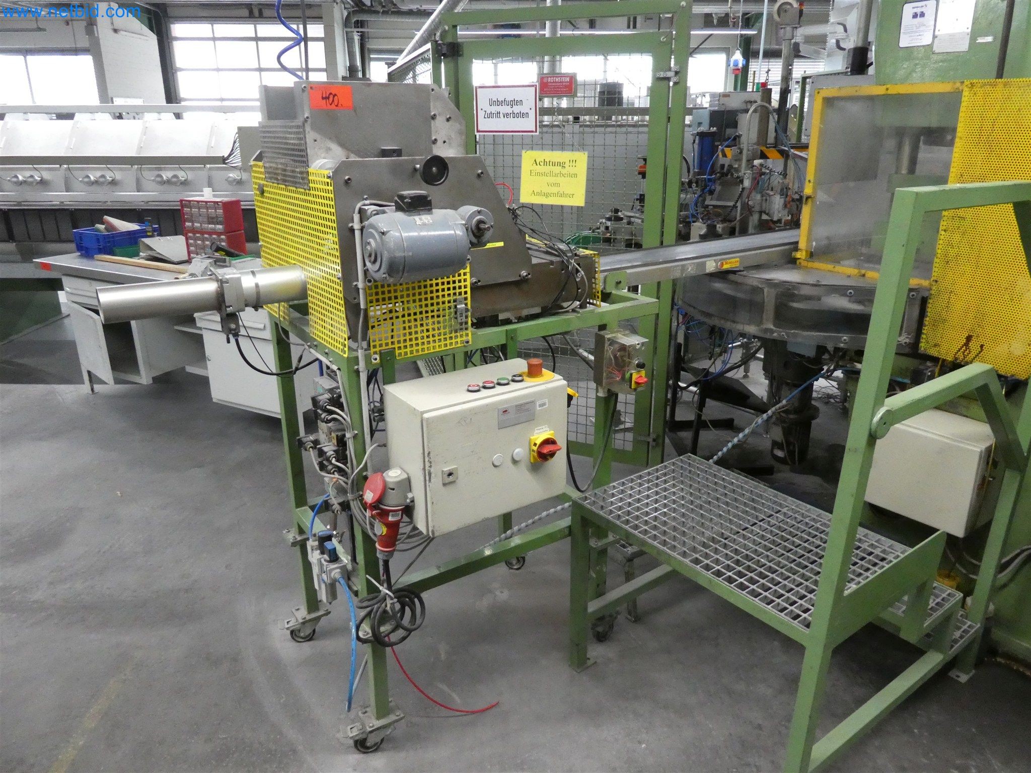 Máquinas de moldagem por injeção, máquinas CNC e linhas de montagem para elementos de aquecimento e componentes automóveis-8