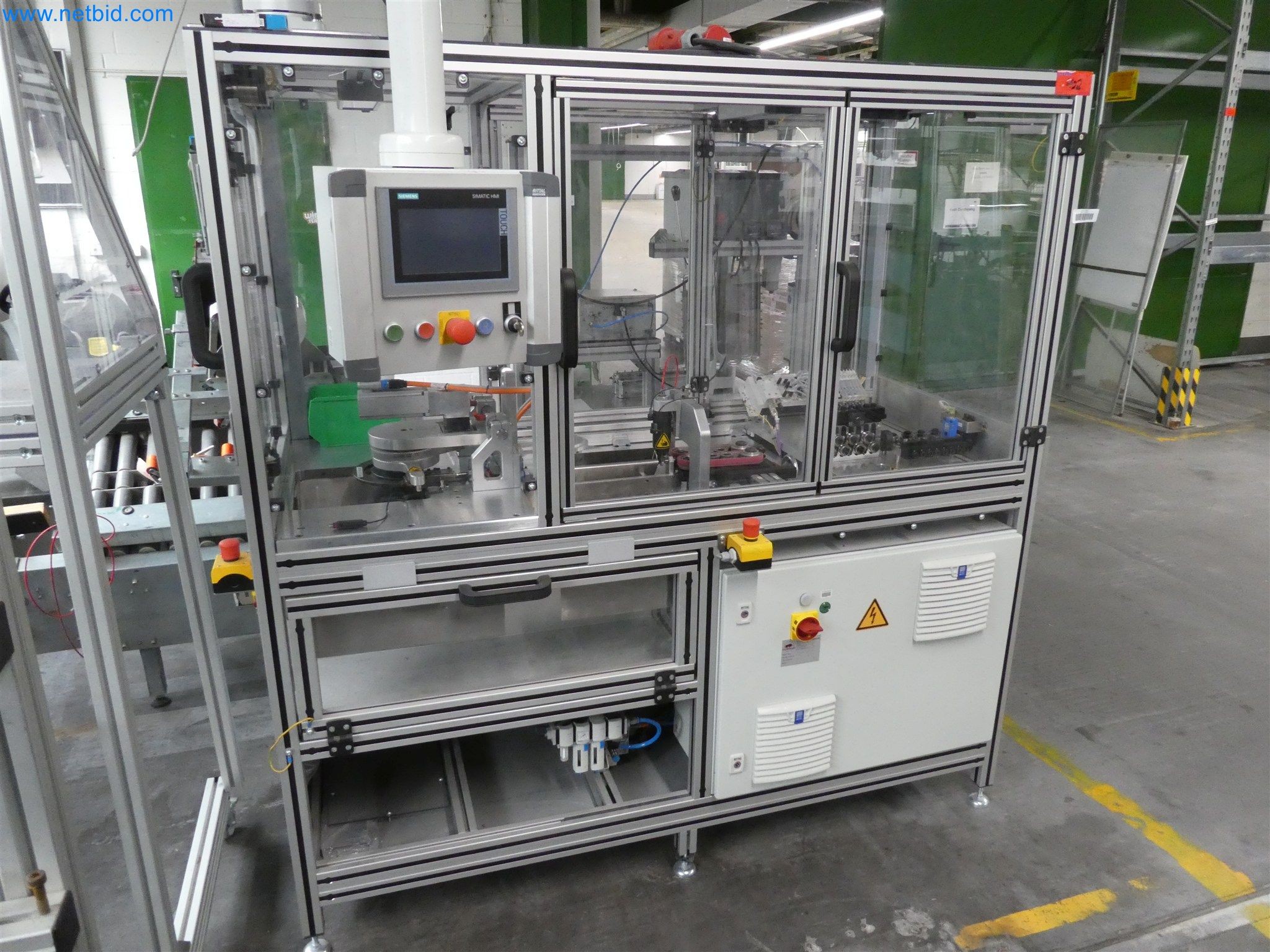 Máquinas de moldagem por injeção, máquinas CNC e linhas de montagem para elementos de aquecimento e componentes automóveis-1