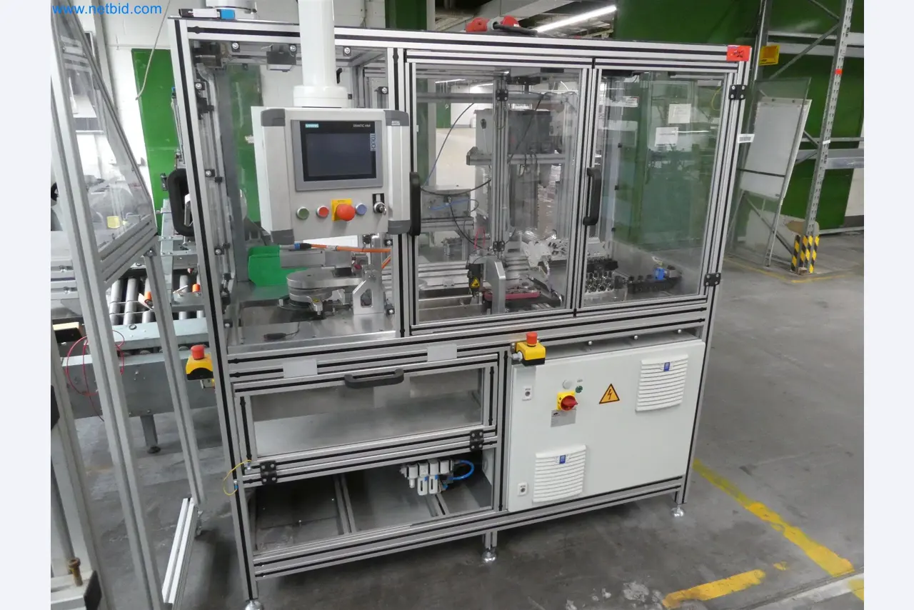 Máquinas de moldagem por injeção, máquinas CNC e linhas de montagem para elementos de aquecimento e componentes automóveis-1