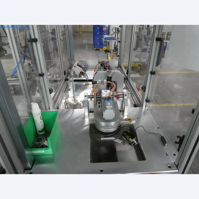 Máquinas de moldagem por injeção, máquinas CNC e linhas de montagem para elementos de aquecimento e componentes automóveis-3