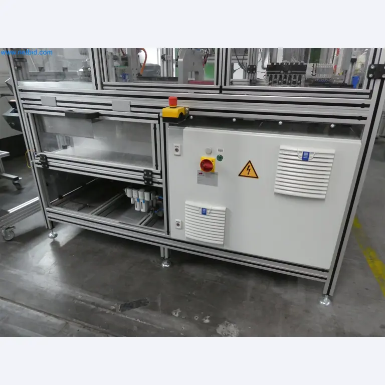 Máquinas de moldagem por injeção, máquinas CNC e linhas de montagem para elementos de aquecimento e componentes automóveis-4