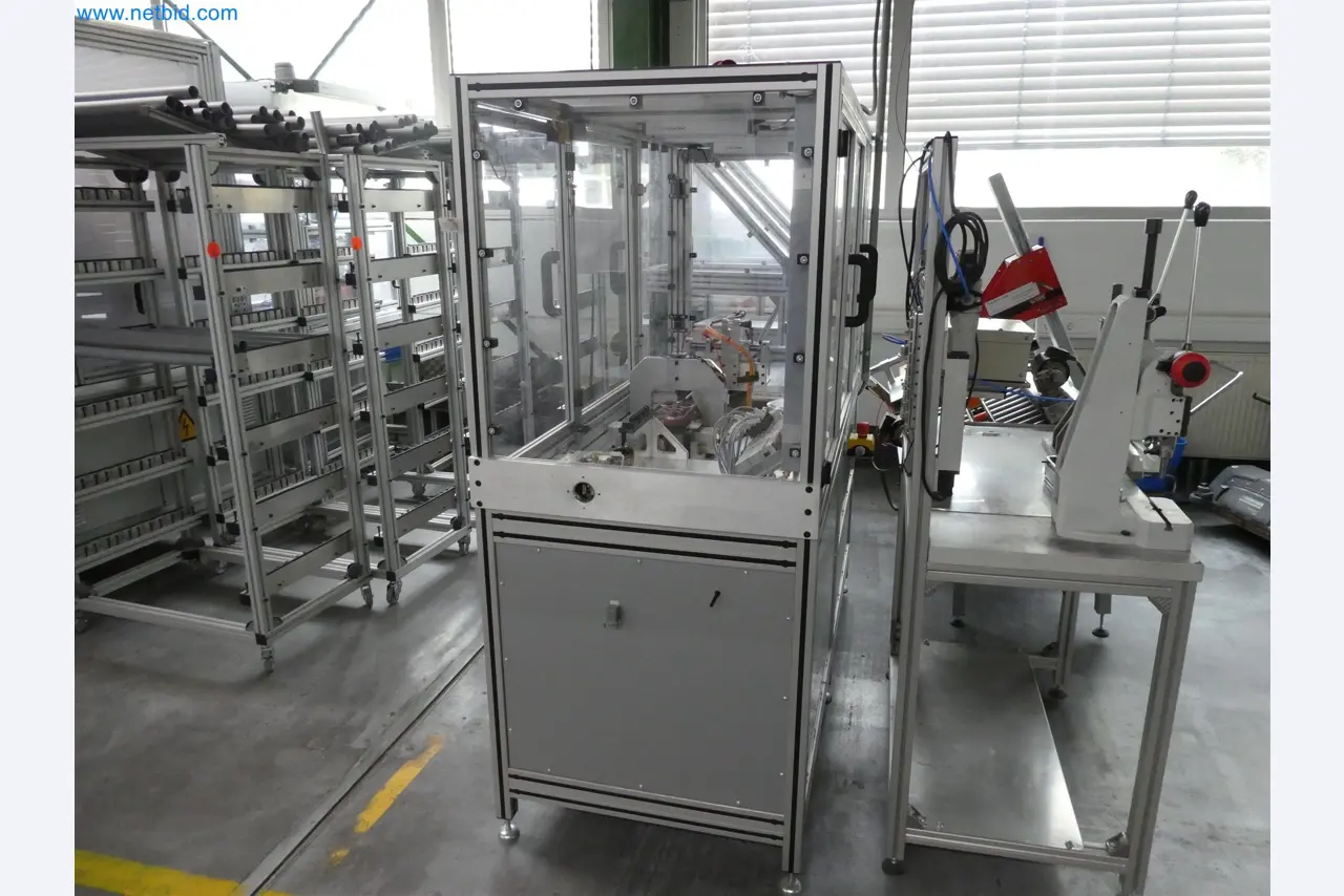 Máquinas de moldagem por injeção, máquinas CNC e linhas de montagem para elementos de aquecimento e componentes automóveis-6