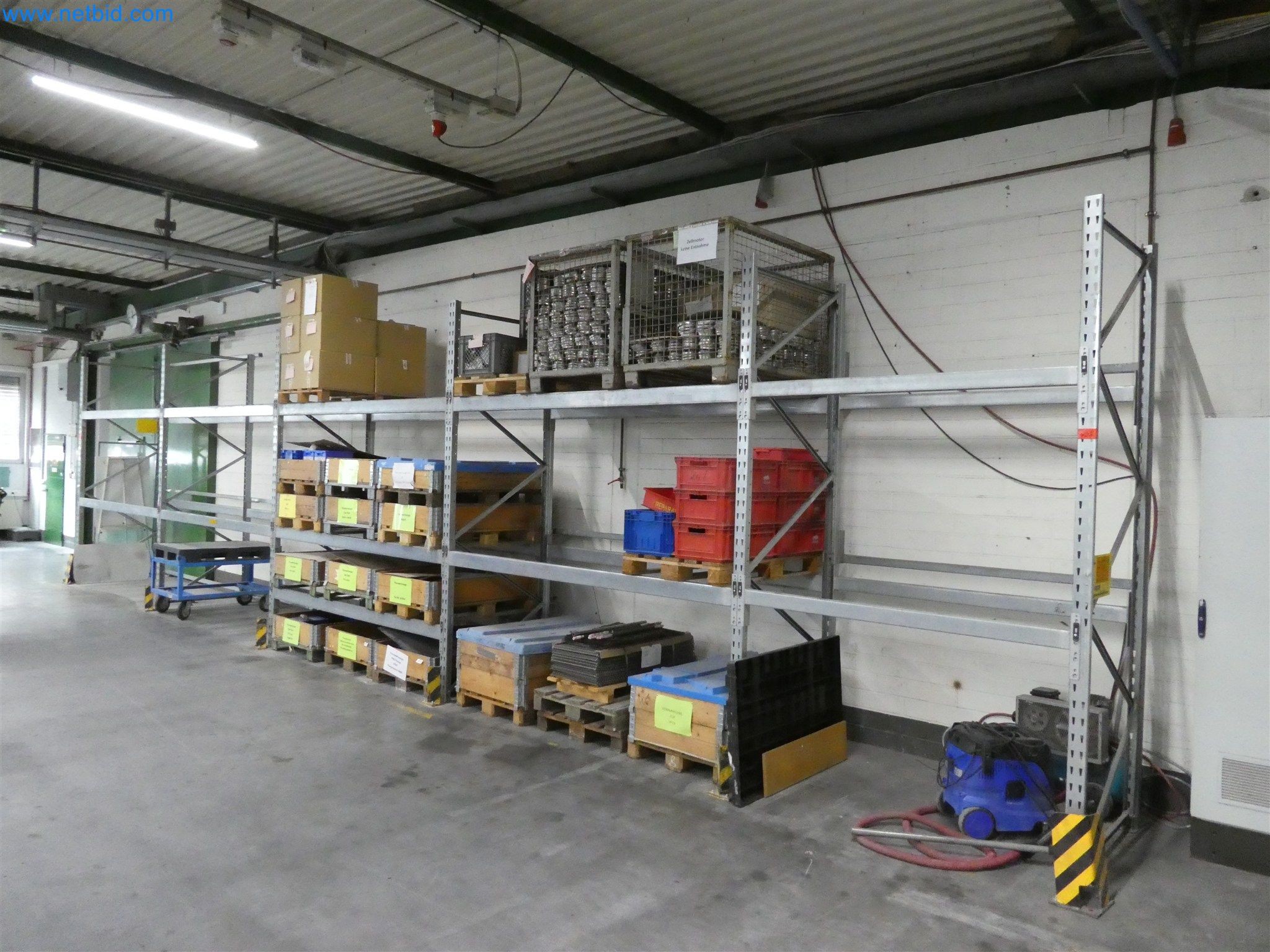 Máquinas de moldagem por injeção, máquinas CNC e linhas de montagem para elementos de aquecimento e componentes automóveis-1