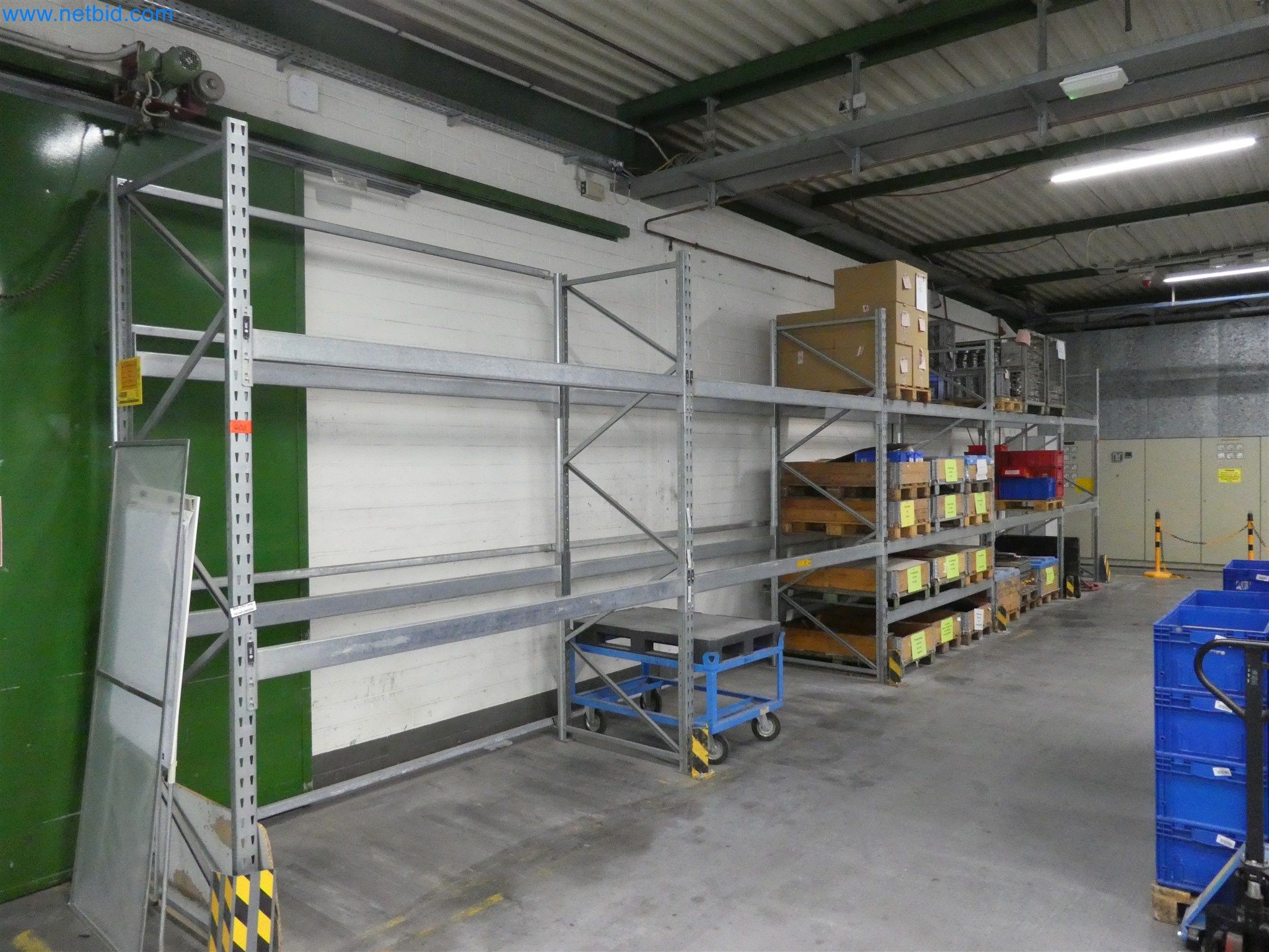 Máquinas de moldagem por injeção, máquinas CNC e linhas de montagem para elementos de aquecimento e componentes automóveis-3