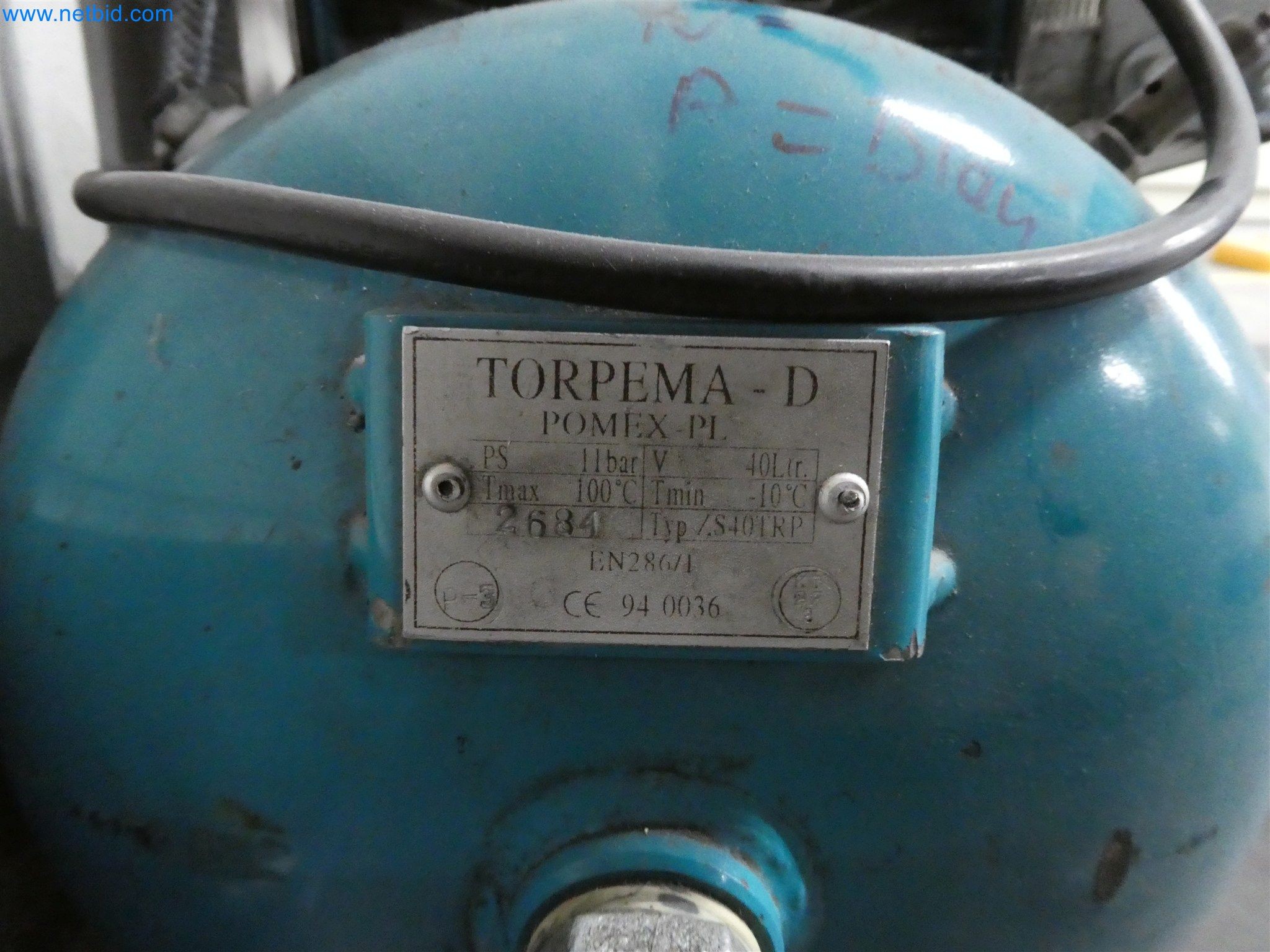 Máquinas de moldagem por injeção, máquinas CNC e linhas de montagem para elementos de aquecimento e componentes automóveis-2