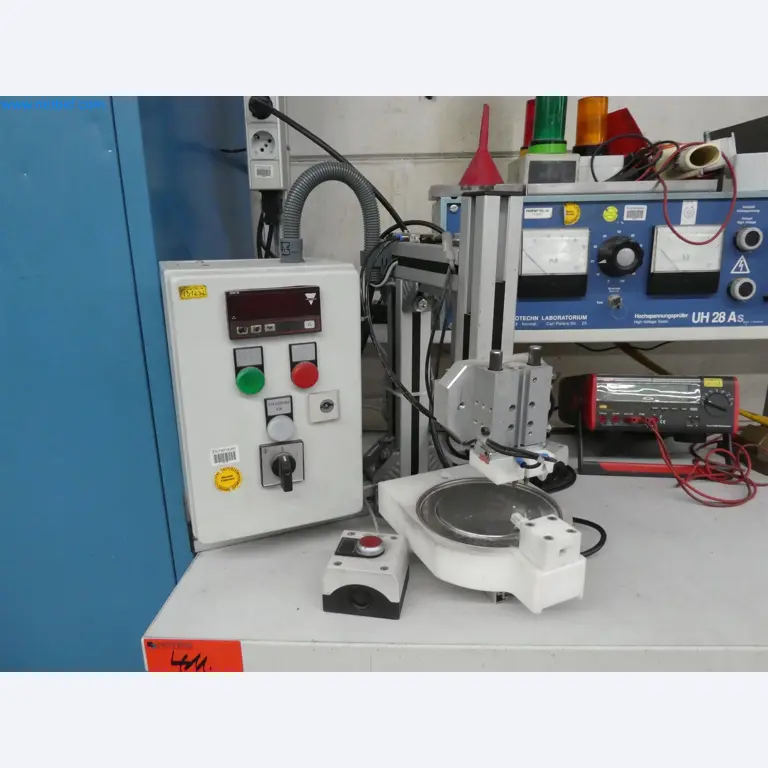 Máquinas de moldagem por injeção, máquinas CNC e linhas de montagem para elementos de aquecimento e componentes automóveis-3