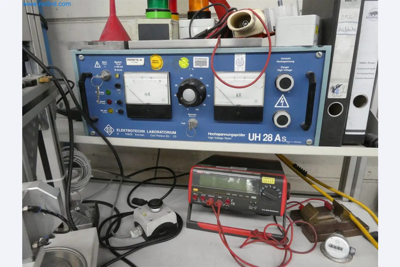Máquinas de moldagem por injeção, máquinas CNC e linhas de montagem para elementos de aquecimento e componentes automóveis-5