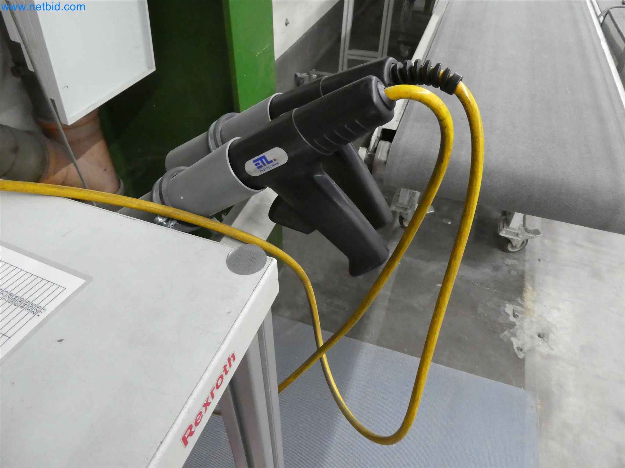 Máquinas de moldagem por injeção, máquinas CNC e linhas de montagem para elementos de aquecimento e componentes automóveis-7