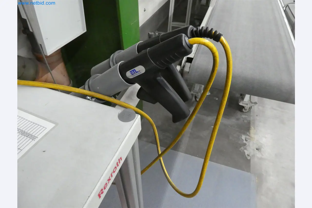 Máquinas de moldagem por injeção, máquinas CNC e linhas de montagem para elementos de aquecimento e componentes automóveis-7