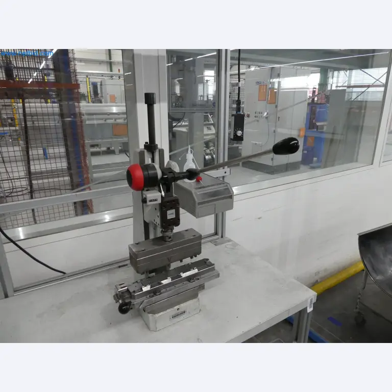 Máquinas de moldagem por injeção, máquinas CNC e linhas de montagem para elementos de aquecimento e componentes automóveis-4