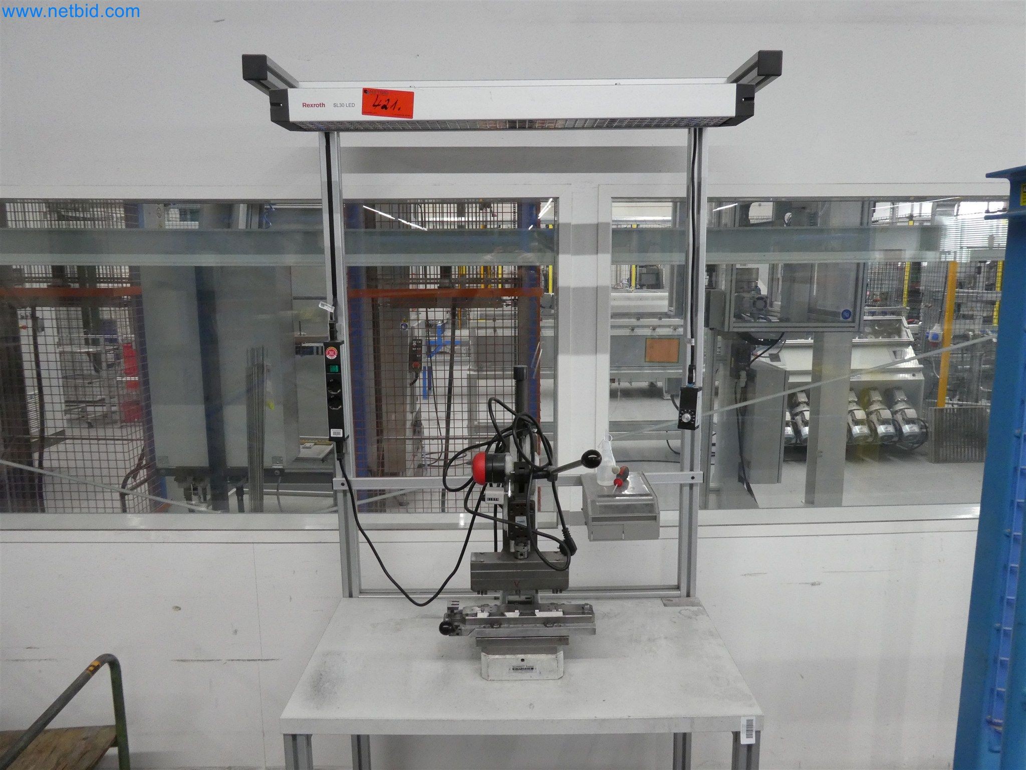Máquinas de moldagem por injeção, máquinas CNC e linhas de montagem para elementos de aquecimento e componentes automóveis-5