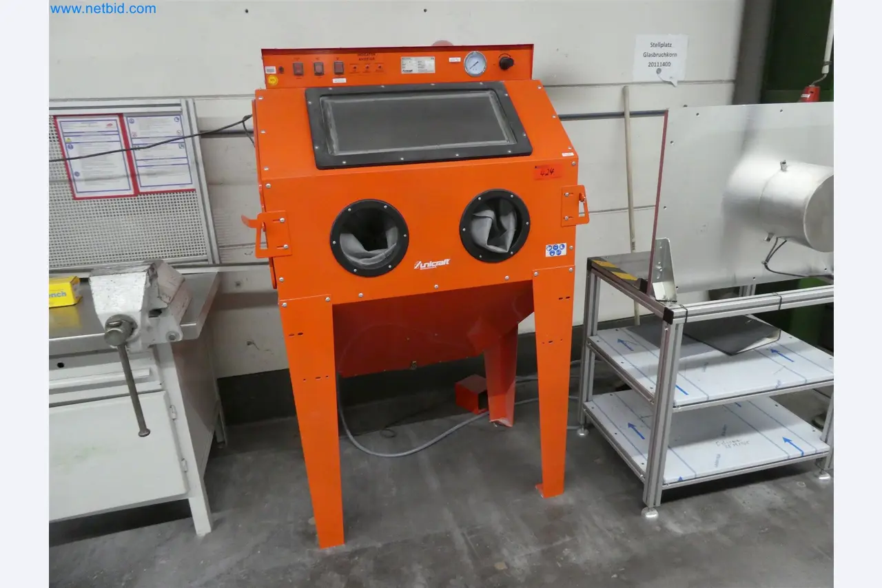 Máquinas de moldagem por injeção, máquinas CNC e linhas de montagem para elementos de aquecimento e componentes automóveis-1