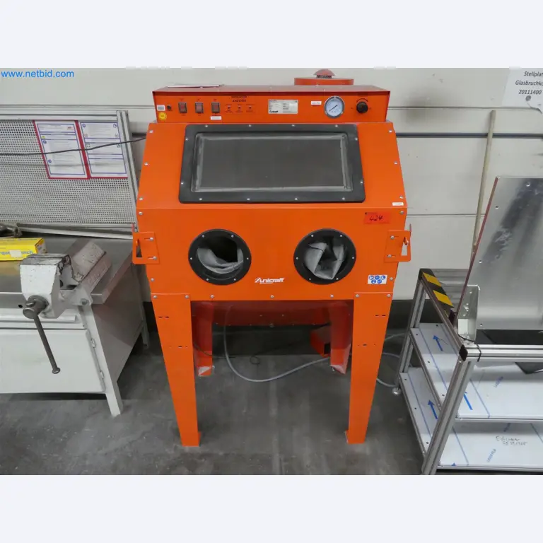 Máquinas de moldagem por injeção, máquinas CNC e linhas de montagem para elementos de aquecimento e componentes automóveis-3